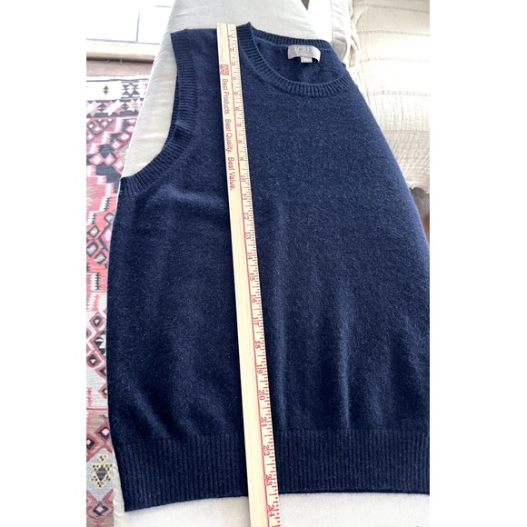 J. CREW 100% Cashmere Sleeveless Crewneck Sweater Vest in Navy - L - Picture 8 of 8